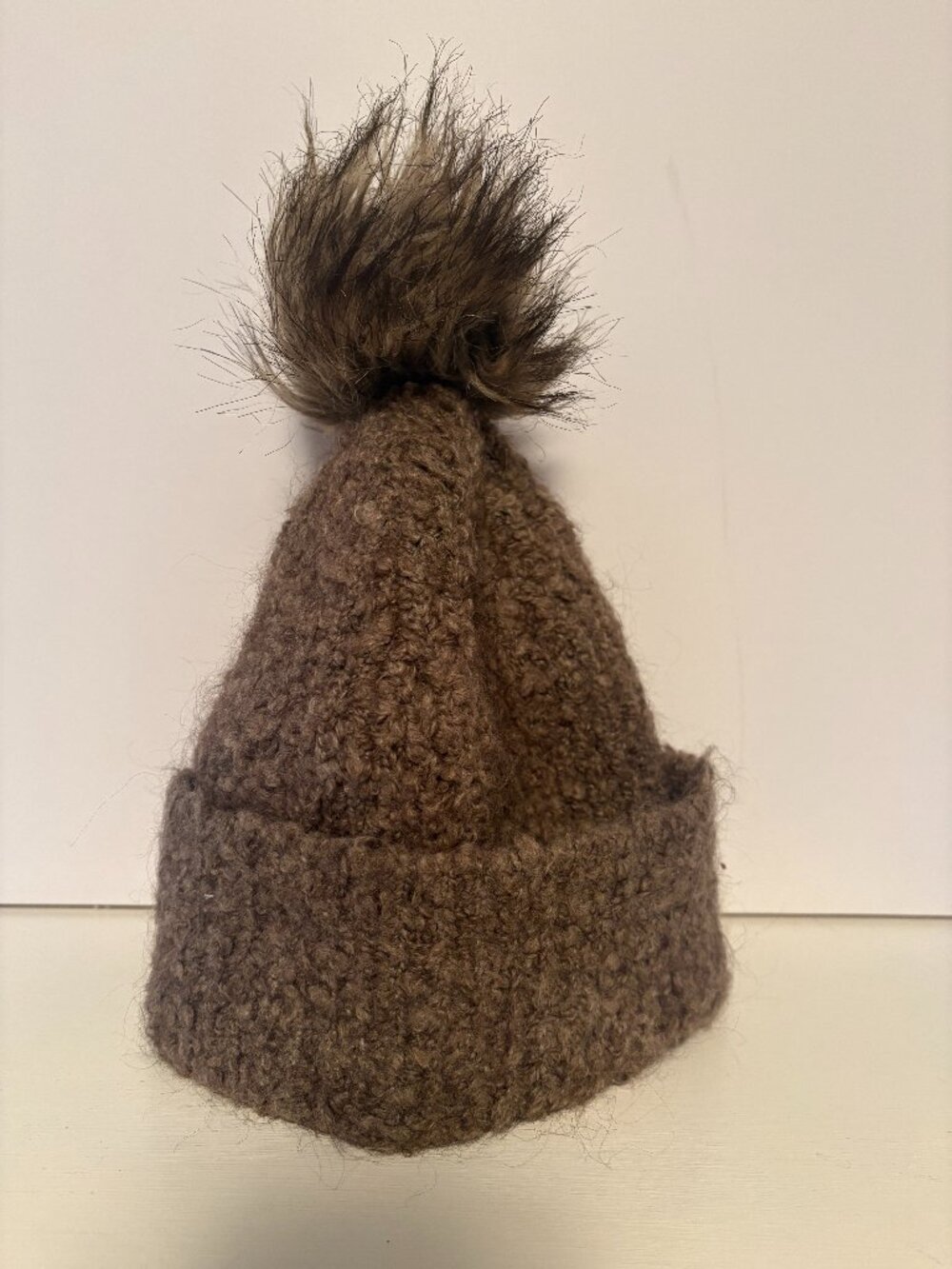 Aritzia Wilfred Free Toque Beanie Hat